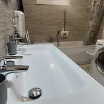 公寓 Comodo A Tutti Servizi 阿巴诺泰尔梅