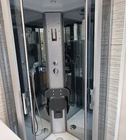 Comodo A Tutti Servizi Lejlighed