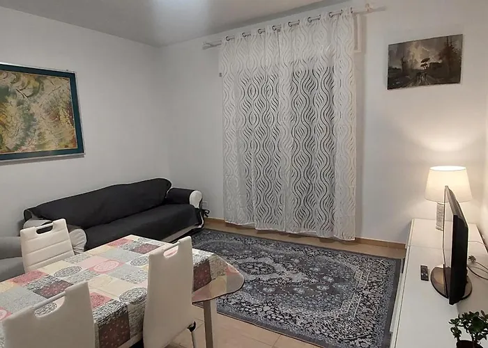 Comodo A Tutti Servizi Apartment